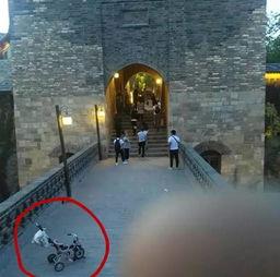 大型街边吵架吃瓜