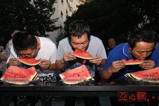 别样吃瓜侯旭,侯旭带你领略独特美食世界